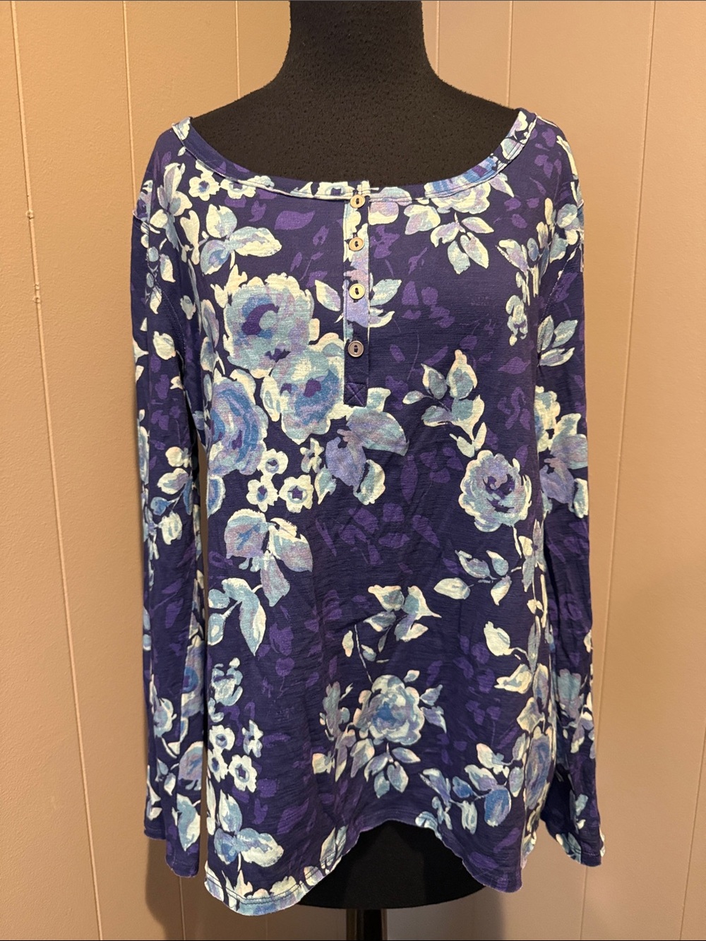 Sundance Women’s Large Purple Floral Henley Tunic with Blue-White Blooms